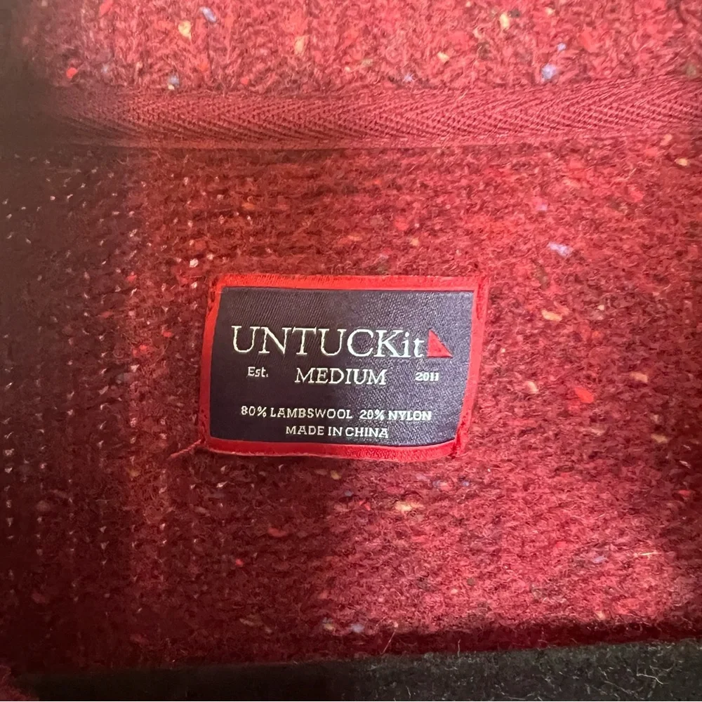 UNTUCKit Vangone Wool Blend Sweater Red Color, size Medium